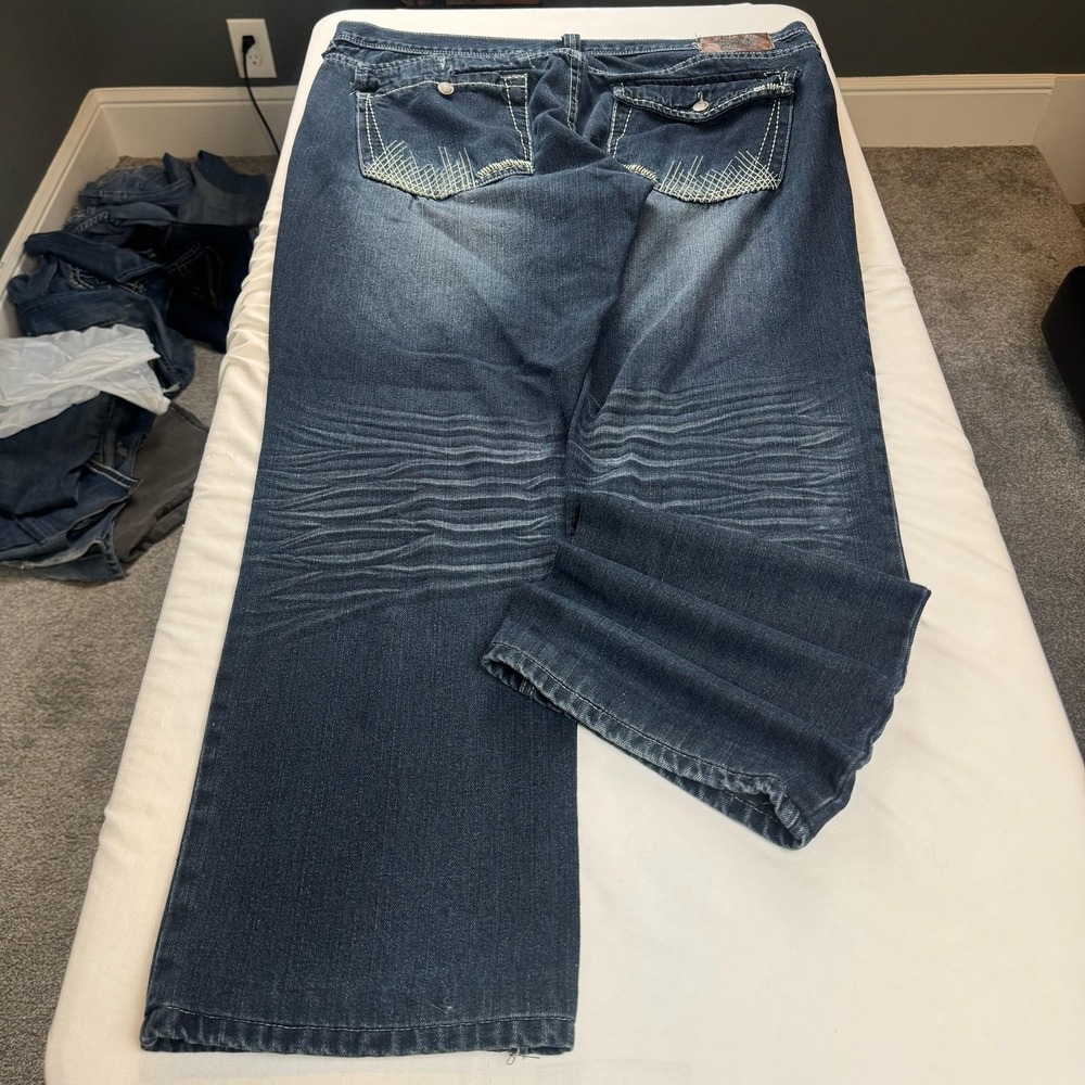 Armored‎ Saint Jeans Mens 42x30 Blue Med Wash Relaxed Straight Distressed Denim